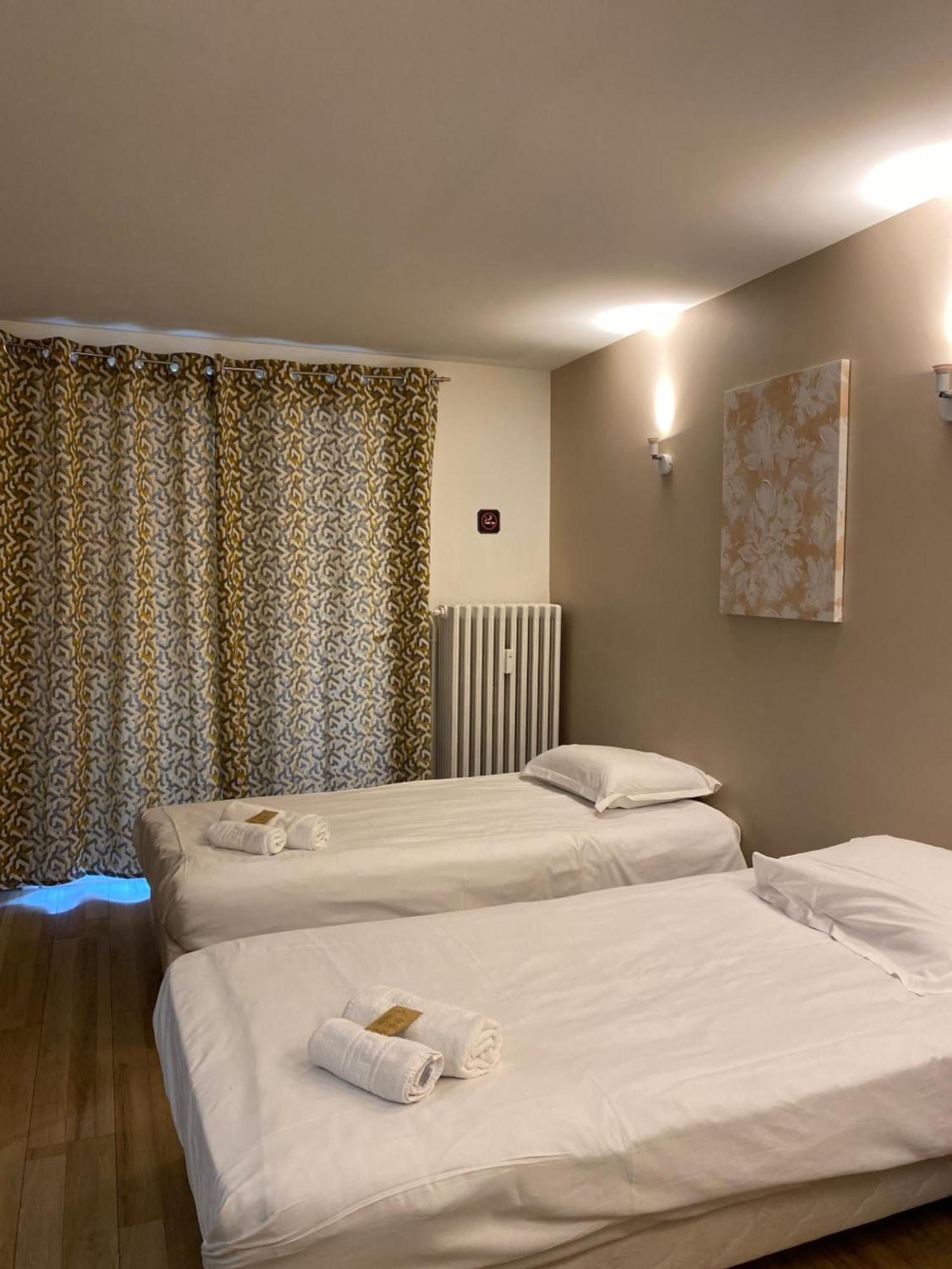 Hotel Des Beaux Arts Шамбери Екстериор снимка